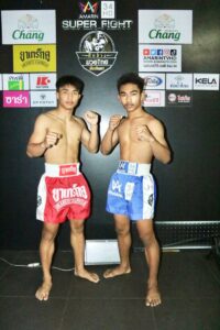 ไฮไลท์มวย มวยไทยเกียรติเพชร เพชรพฤหัส พบ