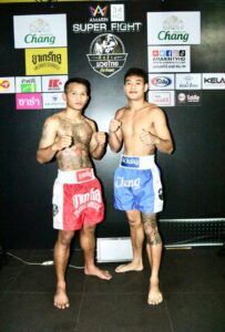 ไฮไลท์มวย มวยไทยเกียรติเพชร กิ่งซางเล็ก พบ