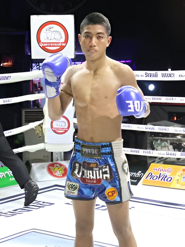 ประวัติและสถิติการชก ยอดขุนพล